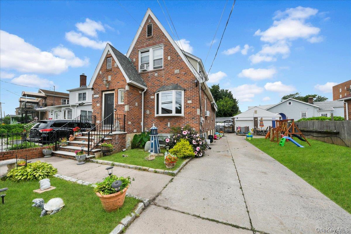 3161 Wissman Avenue – For Sale photo 3