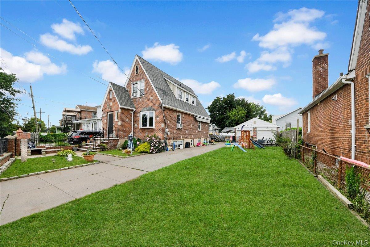 3161 Wissman Avenue – For Sale photo 2