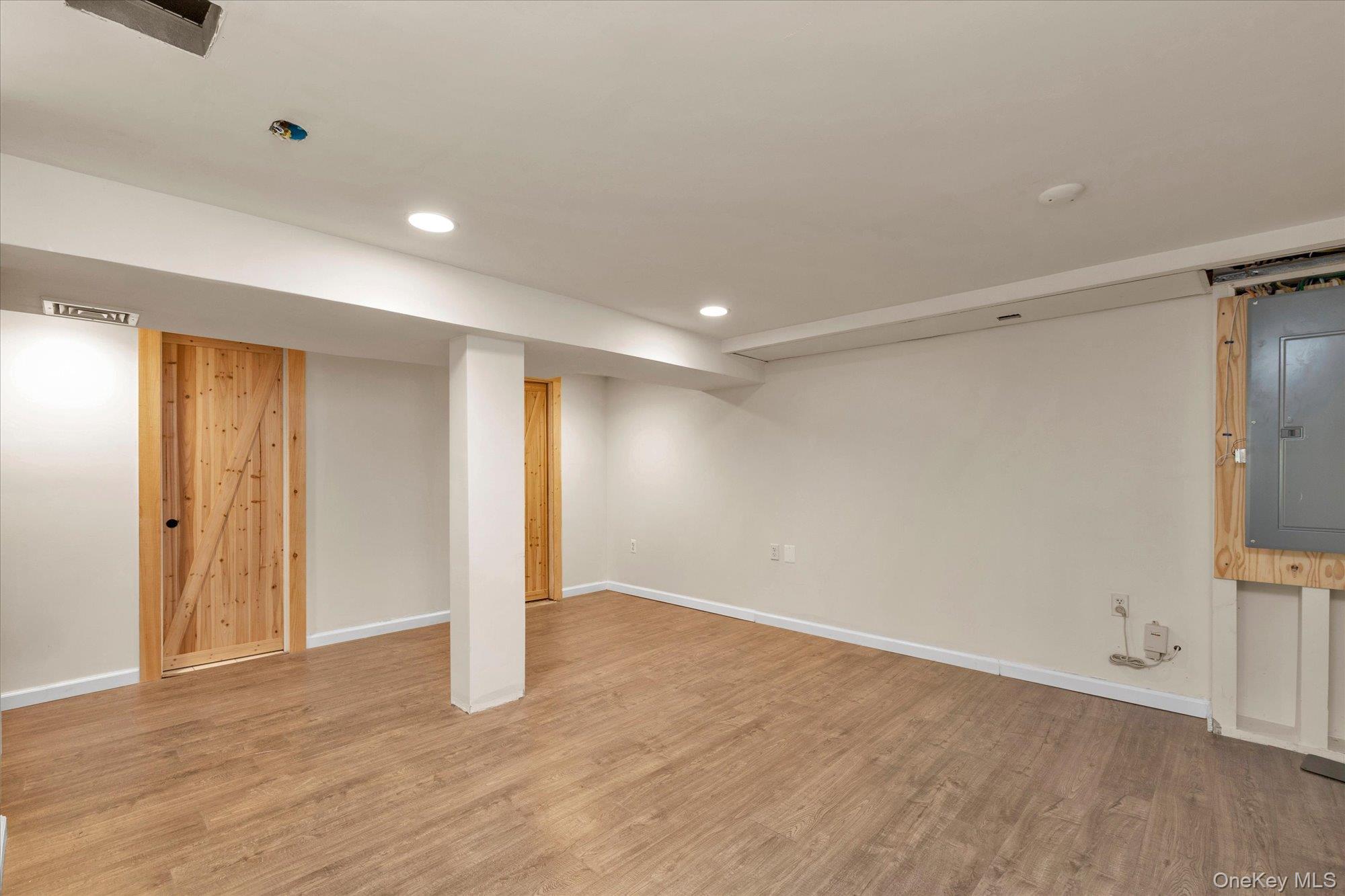 552 18th Street – For Sale photo 18
