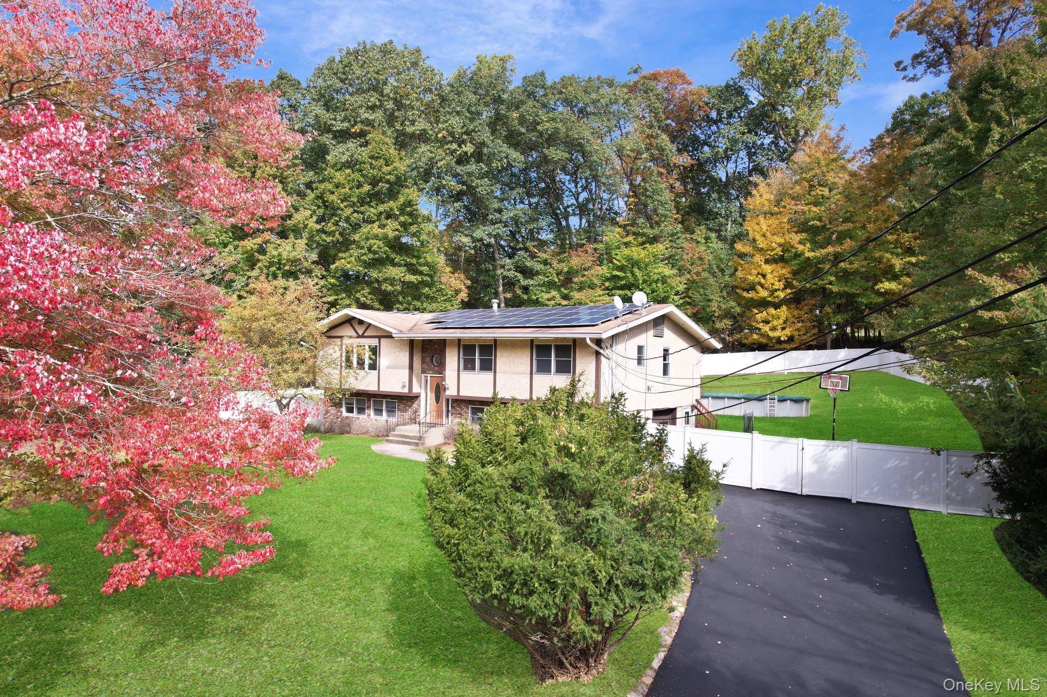 22 N Lorna Lane – For Sale photo 4