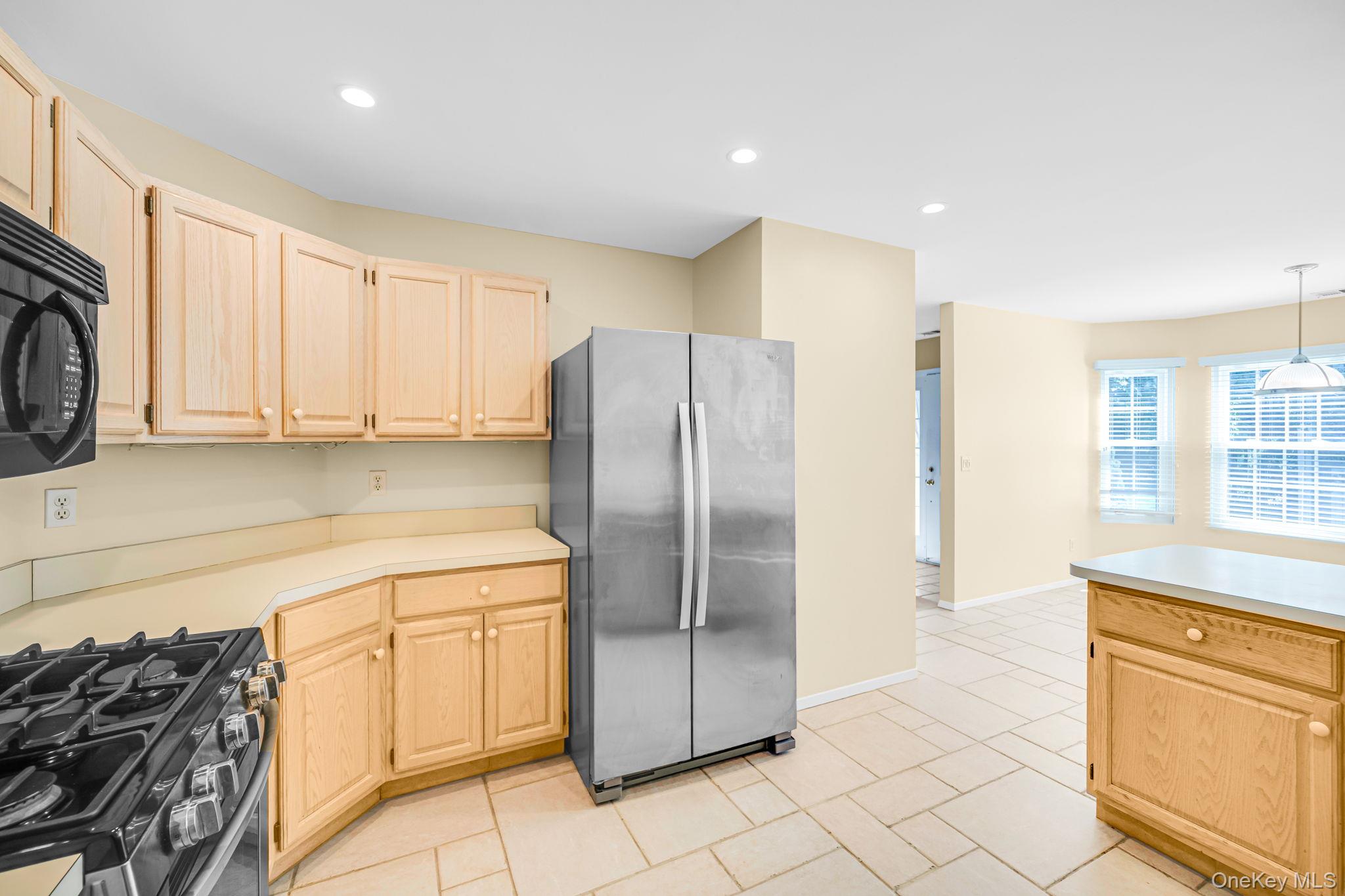 188 Lakebridge Drive N – For Sale photo 13