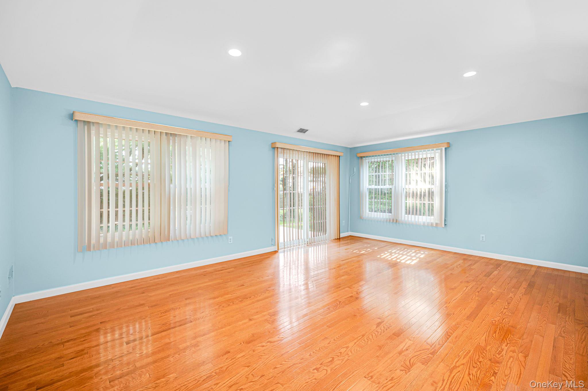188 Lakebridge Drive N – For Sale photo 7