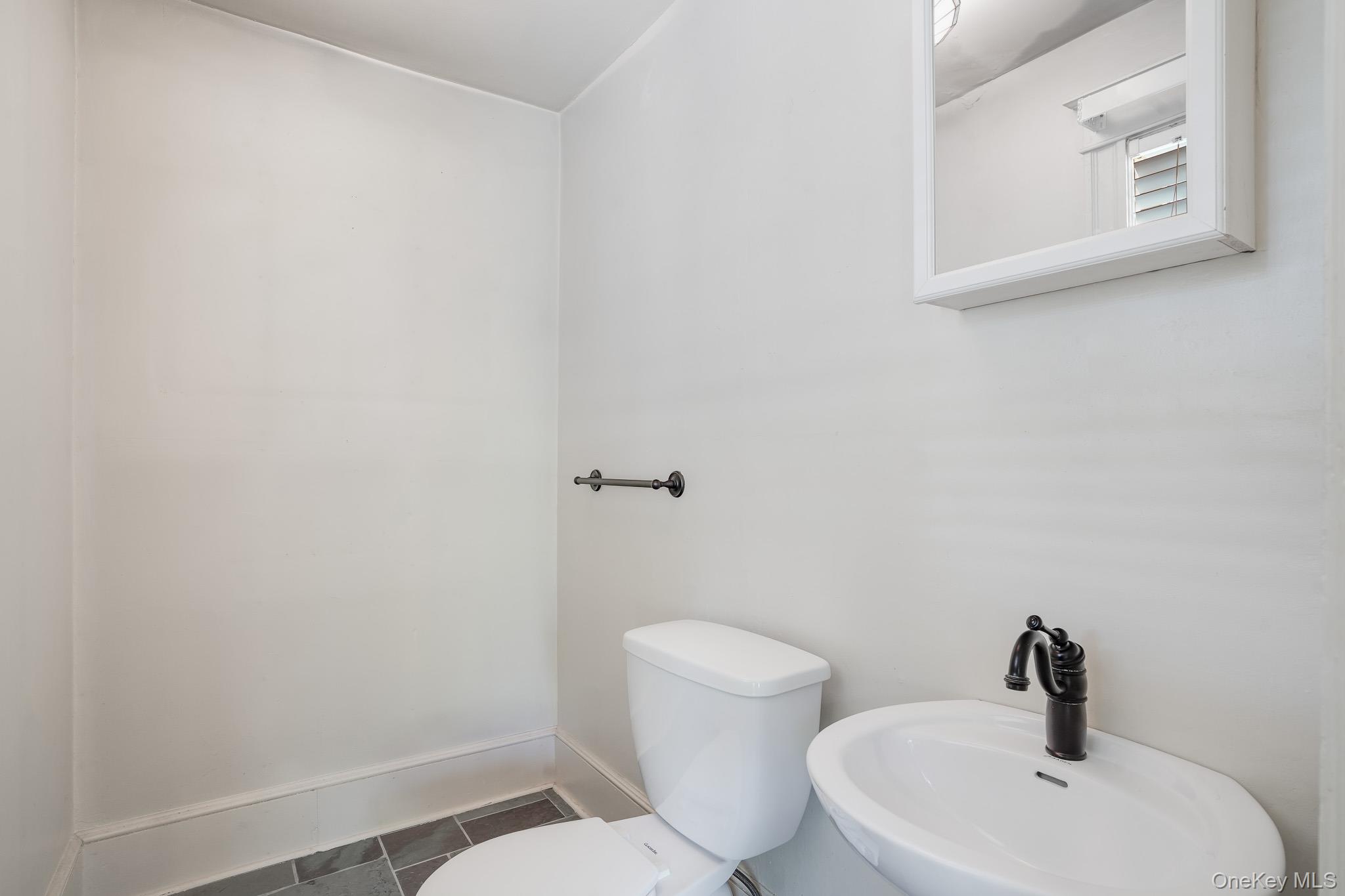 170 Hooker Avenue – For Sale photo 21
