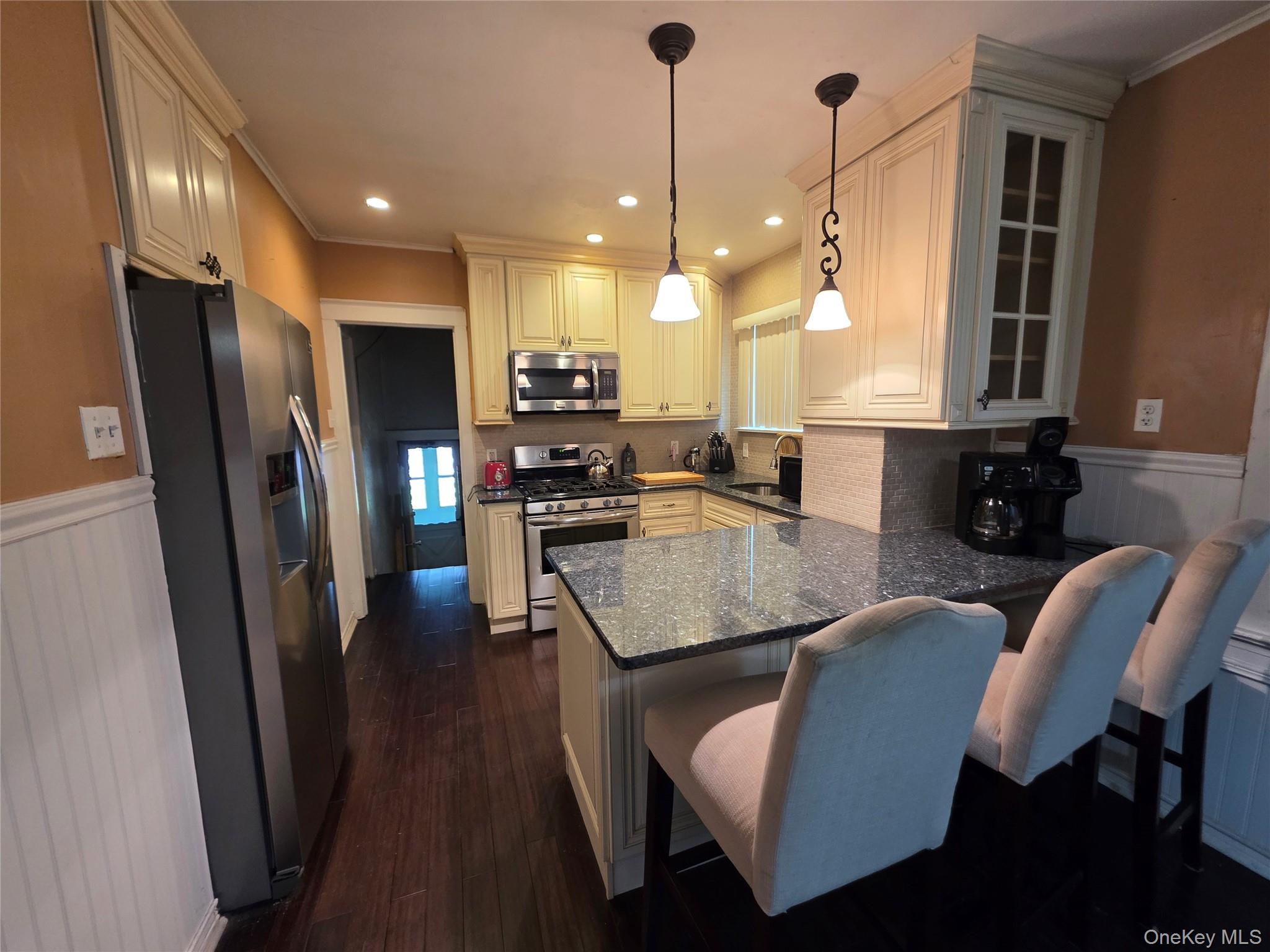 416 Minnieford Avenue – For Sale photo 9