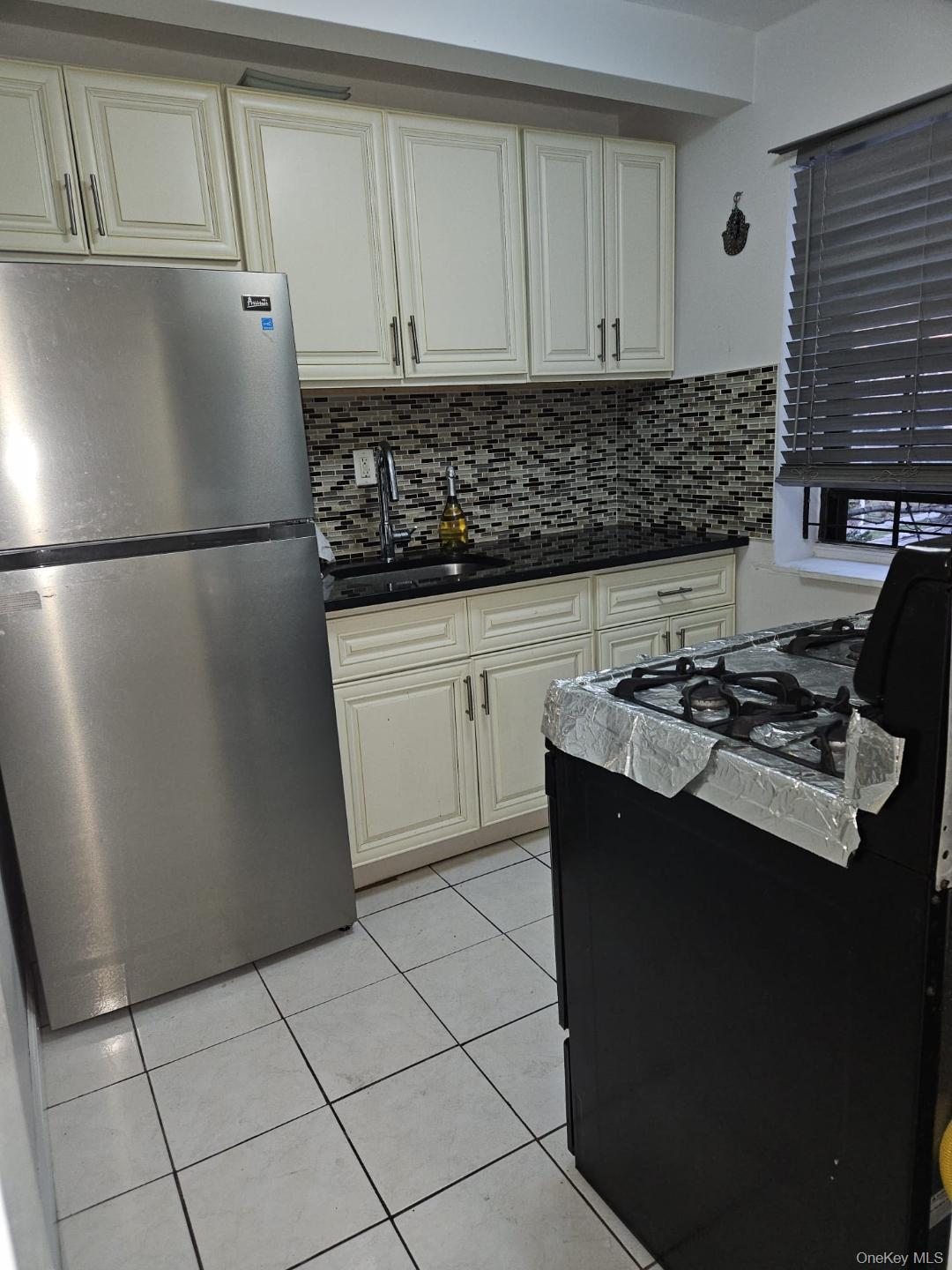 144-17 79 Avenue, Unit 2D photo 3