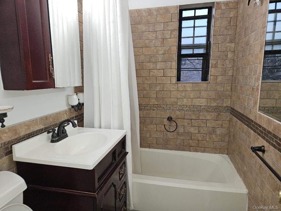 144-17 79 Avenue, Unit 2D photo 7