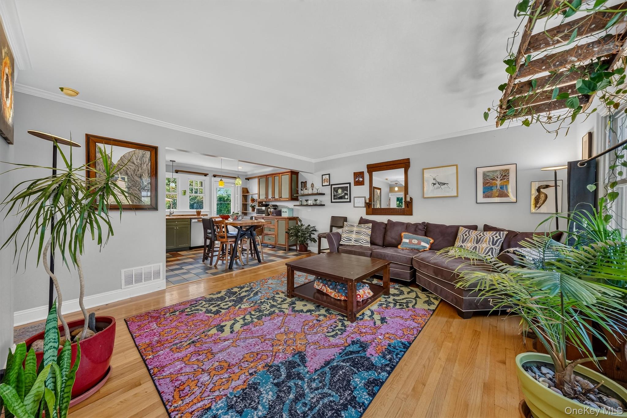 18 Thompson Avenue – For Sale photo 4
