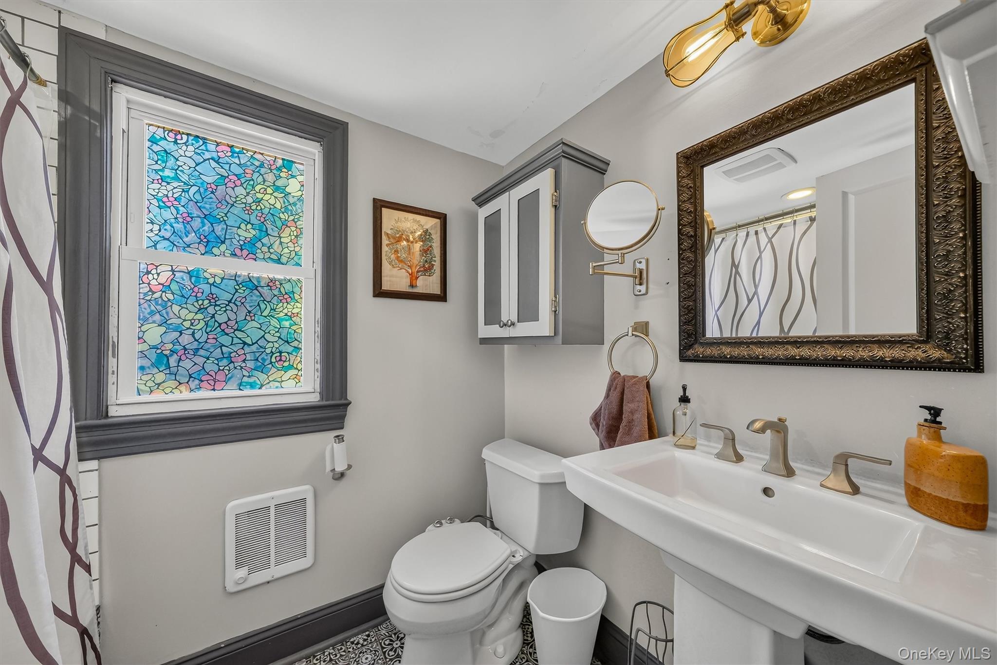 18 Thompson Avenue – For Sale photo 23