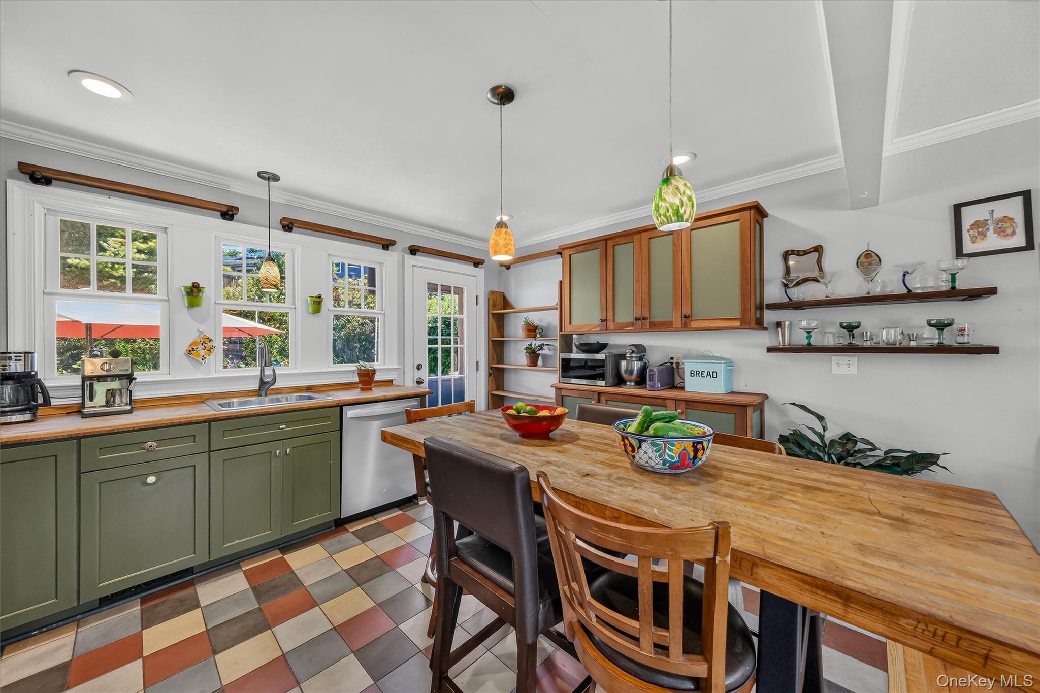 18 Thompson Avenue – For Sale photo 12