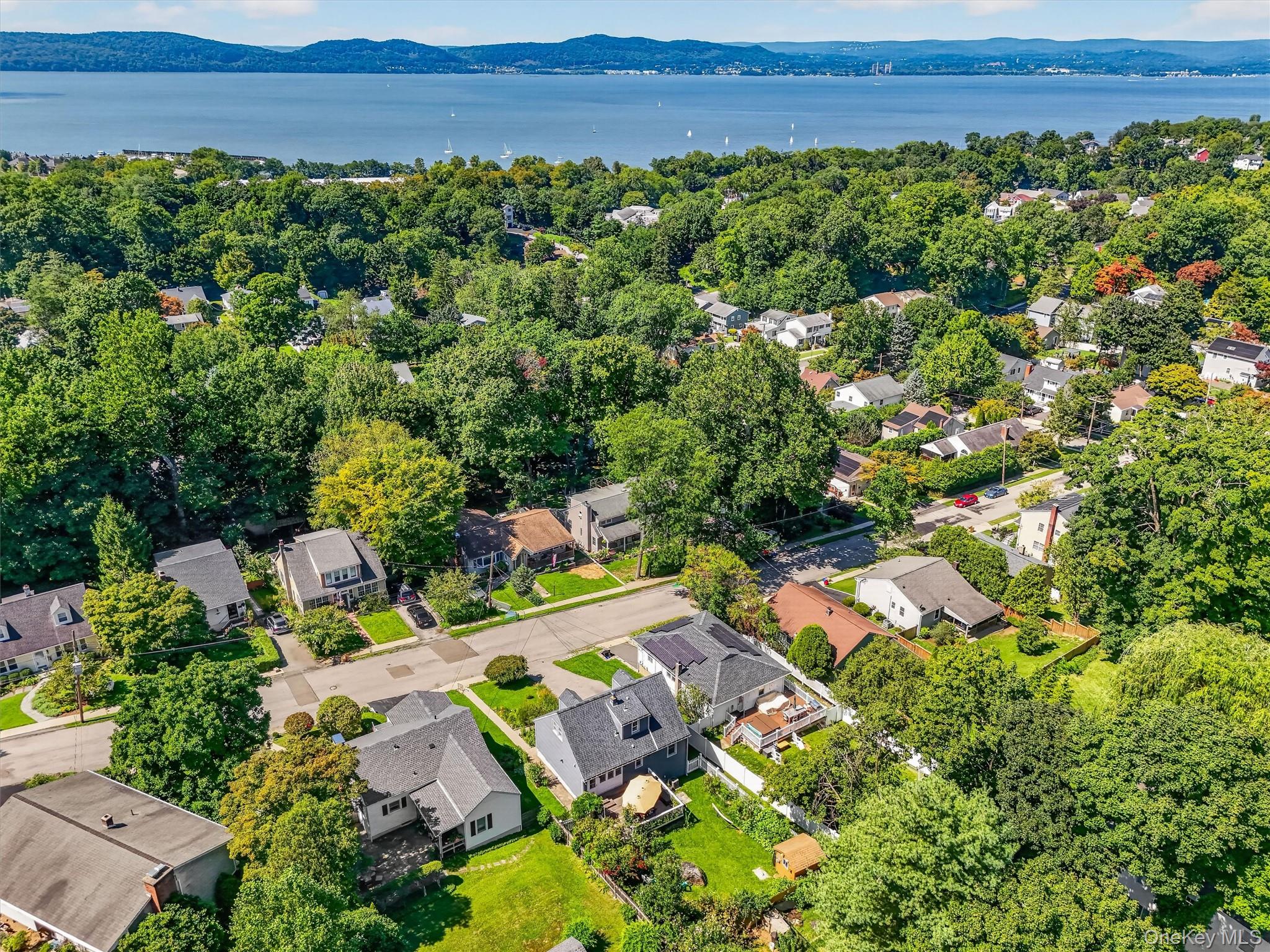 18 Thompson Avenue – For Sale photo 39