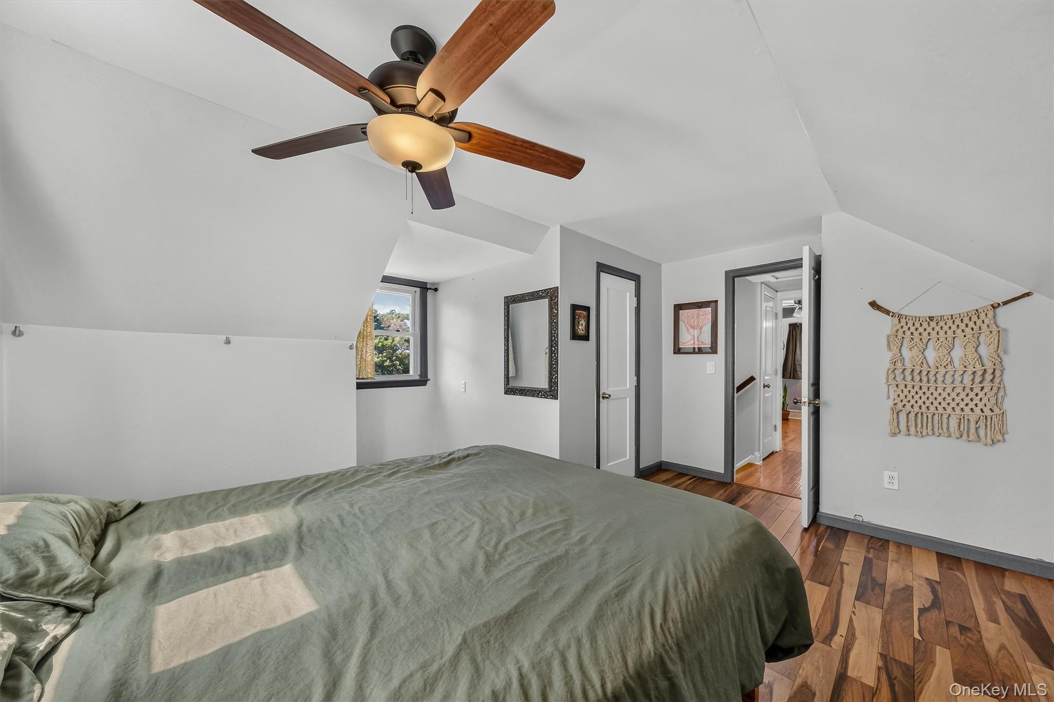 18 Thompson Avenue – For Sale photo 18