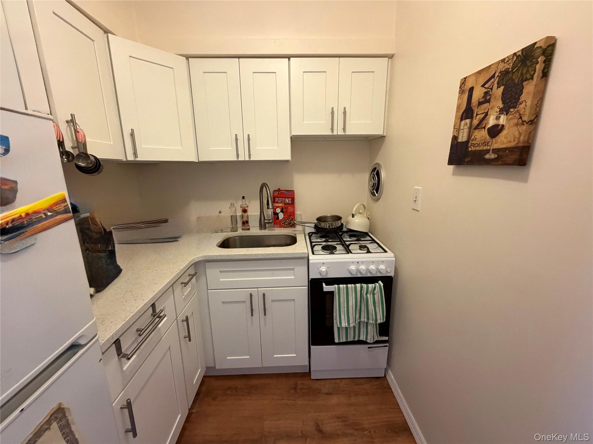 65 W Broadway, Unit 11B photo 6