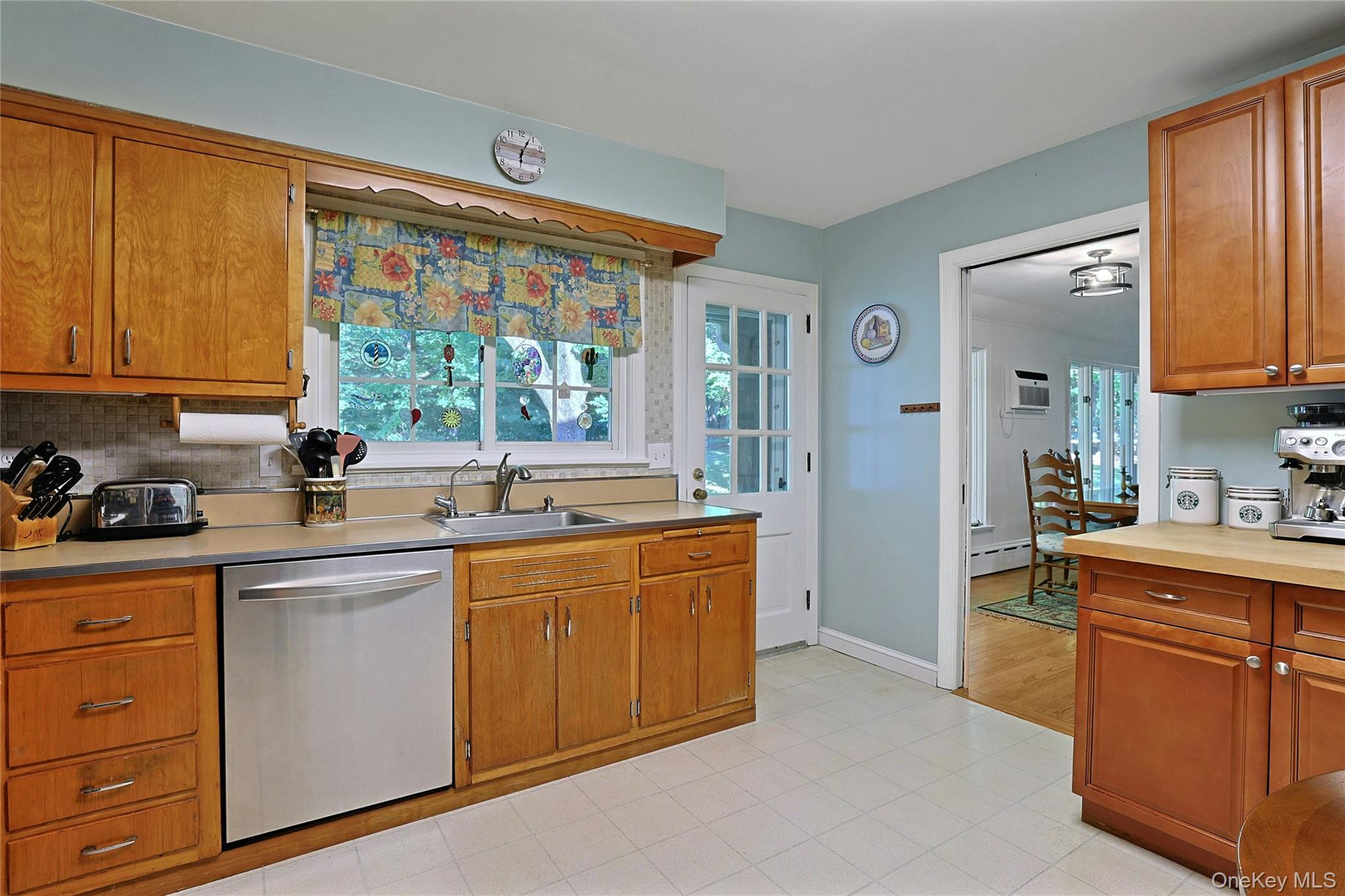 10 LINDA Drive – For Sale photo 15