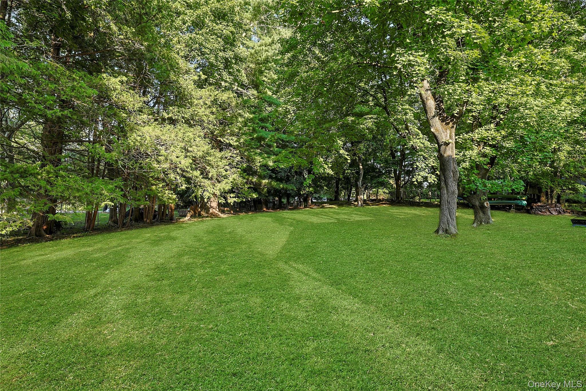 10 LINDA Drive – For Sale photo 36