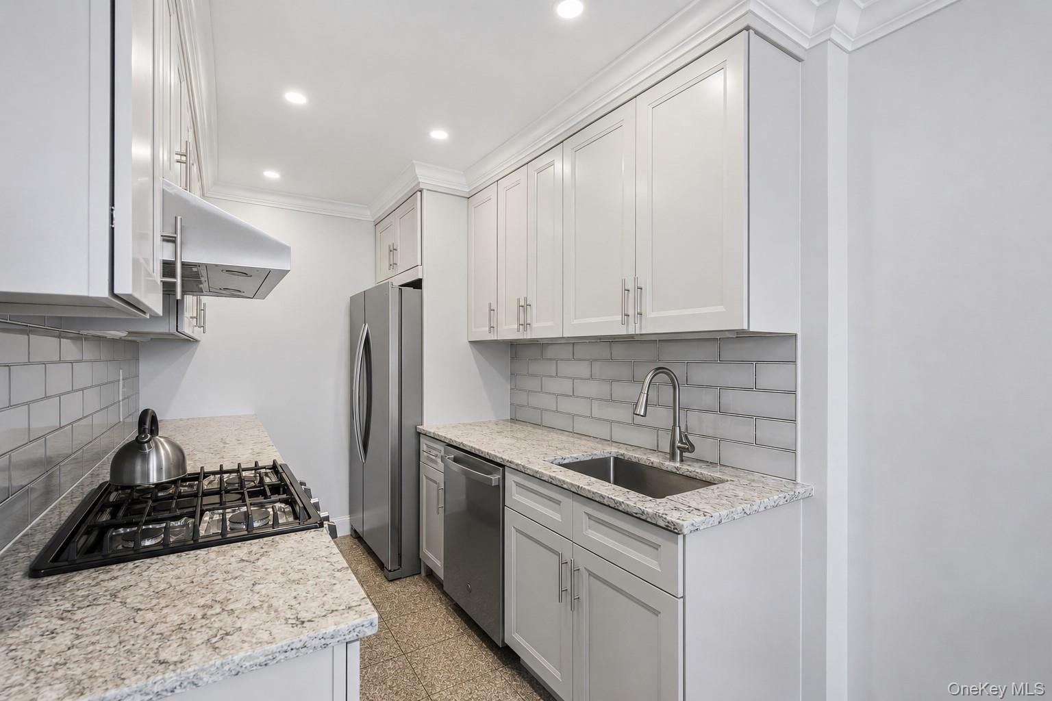 3425 150th Pl, Unit 1B photo 12