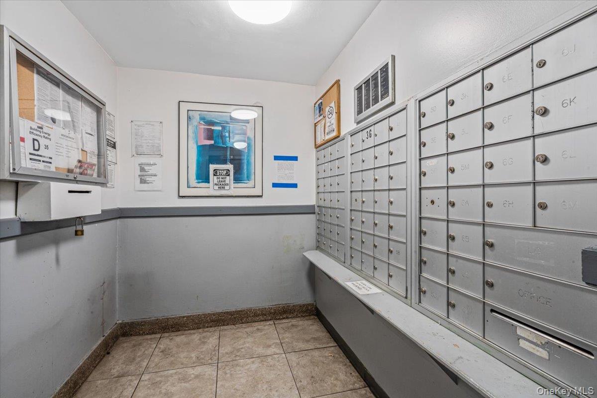 3425 150th Pl, Unit 1B photo 4