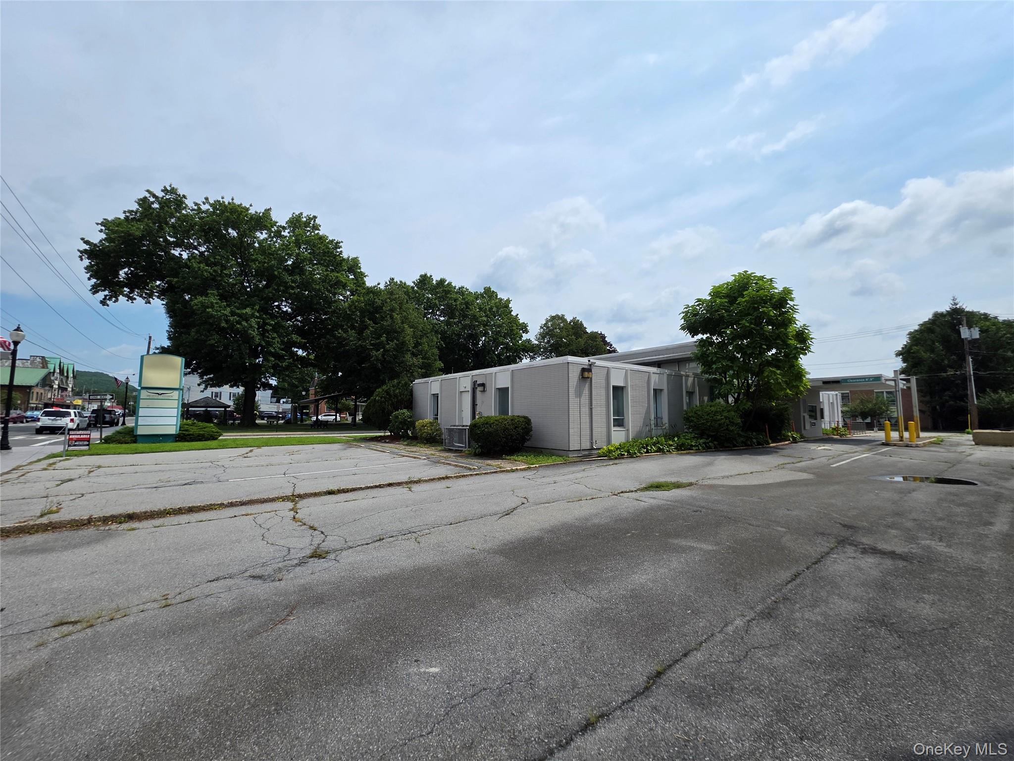 5 S Broome Street – For Rent photo 3