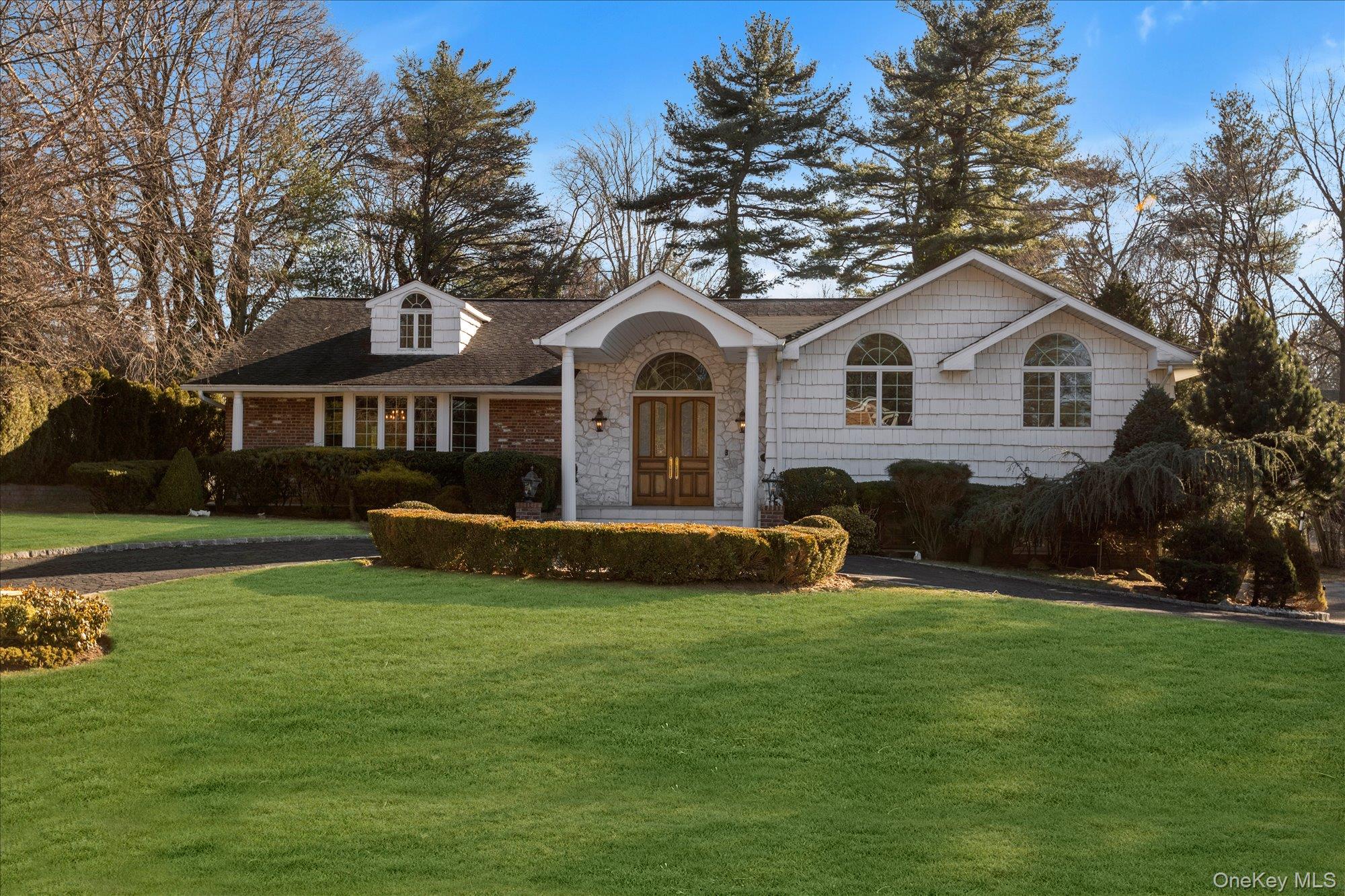 200 Hummingbird Drive – For Rent