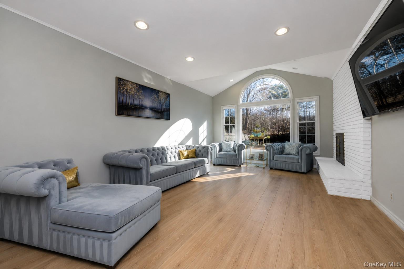 200 Hummingbird Drive – For Rent photo 9