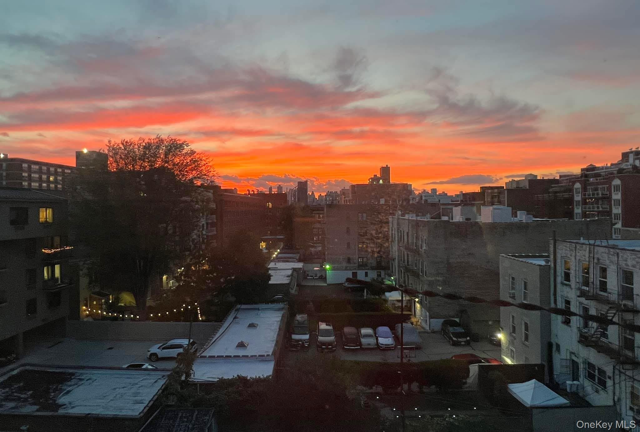 31-14 Crescent Street, Unit 7D photo 2
