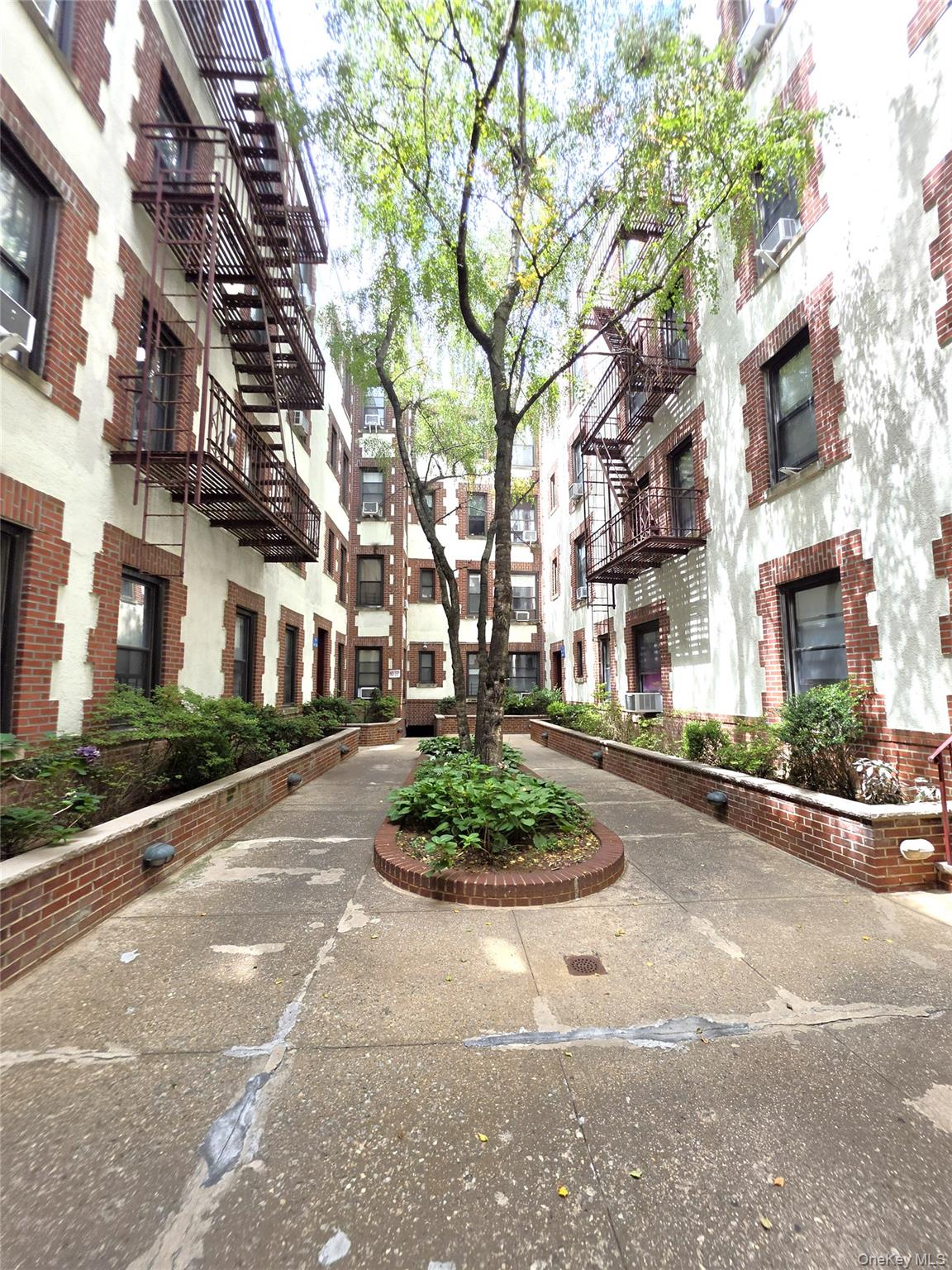 31-14 Crescent Street, Unit 7D photo 32