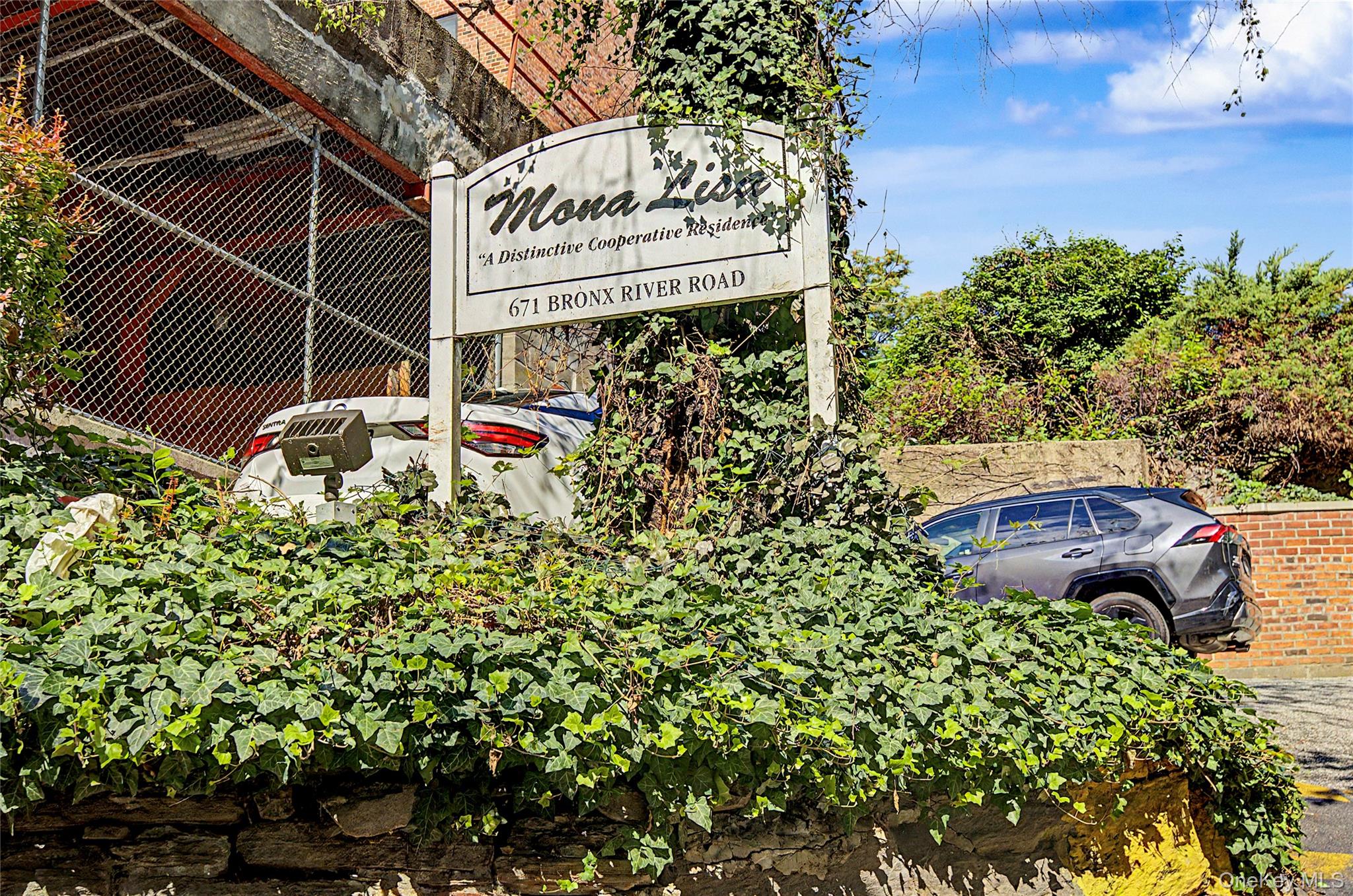 671 Bronx River Road, Unit 6k