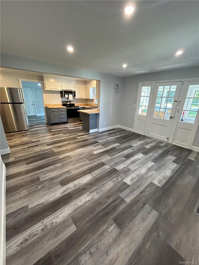 23 Wright Avenue – For Rent photo 3