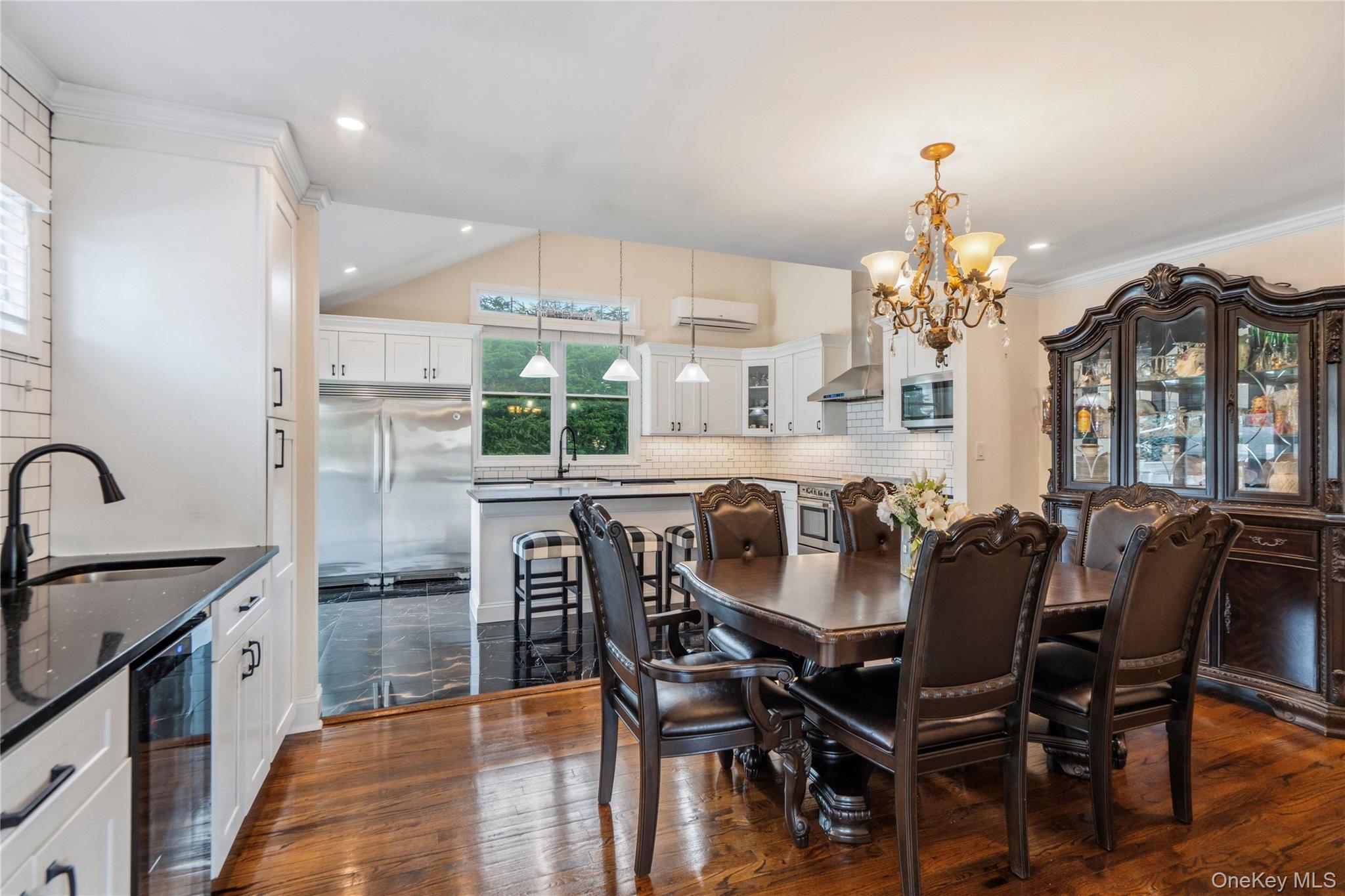 992 Woodcliff Drive – For Sale photo 11