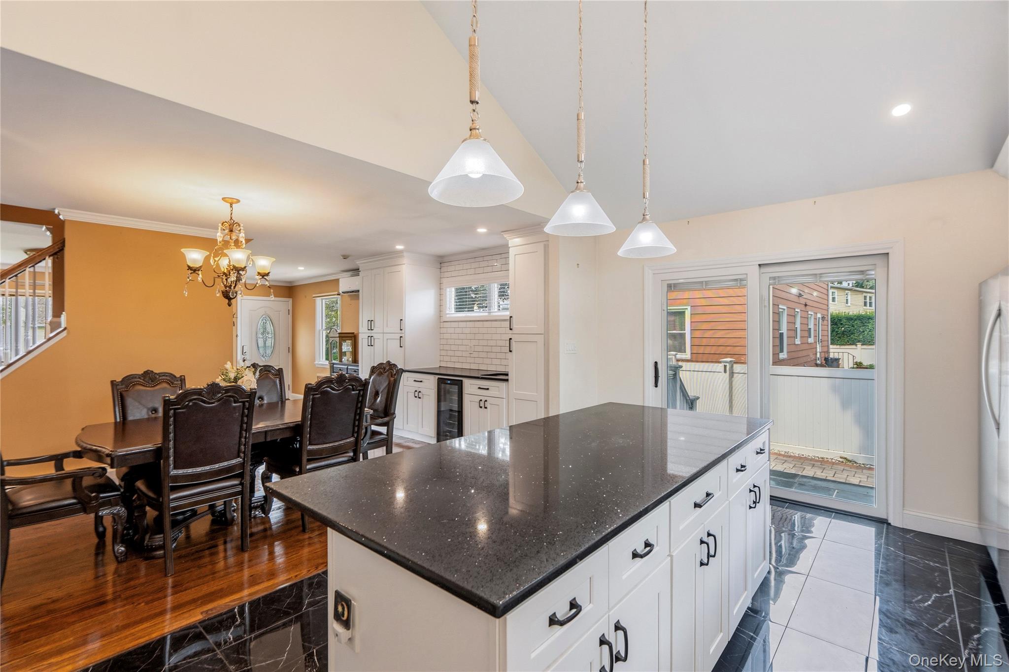992 Woodcliff Drive – For Sale photo 10