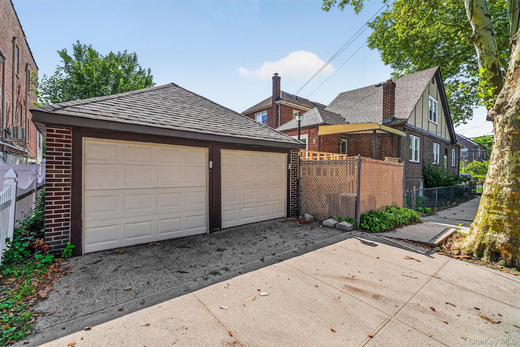 2400 Morgan Avenue – For Sale photo 3