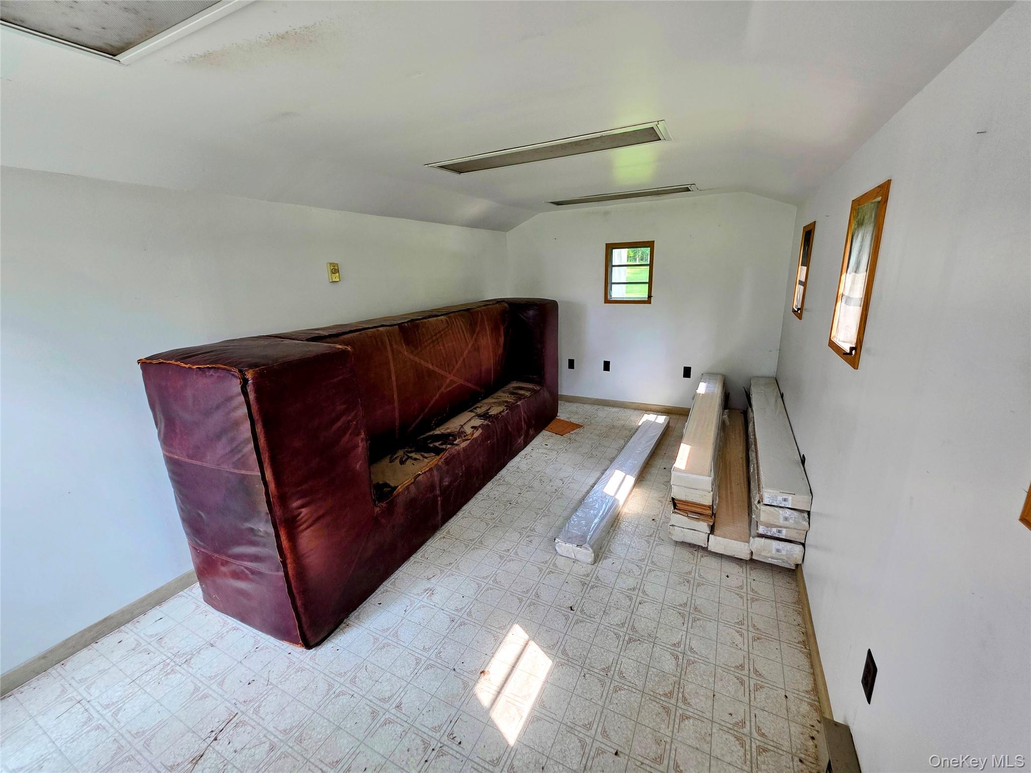 84 W Pine Road – For Sale photo 45