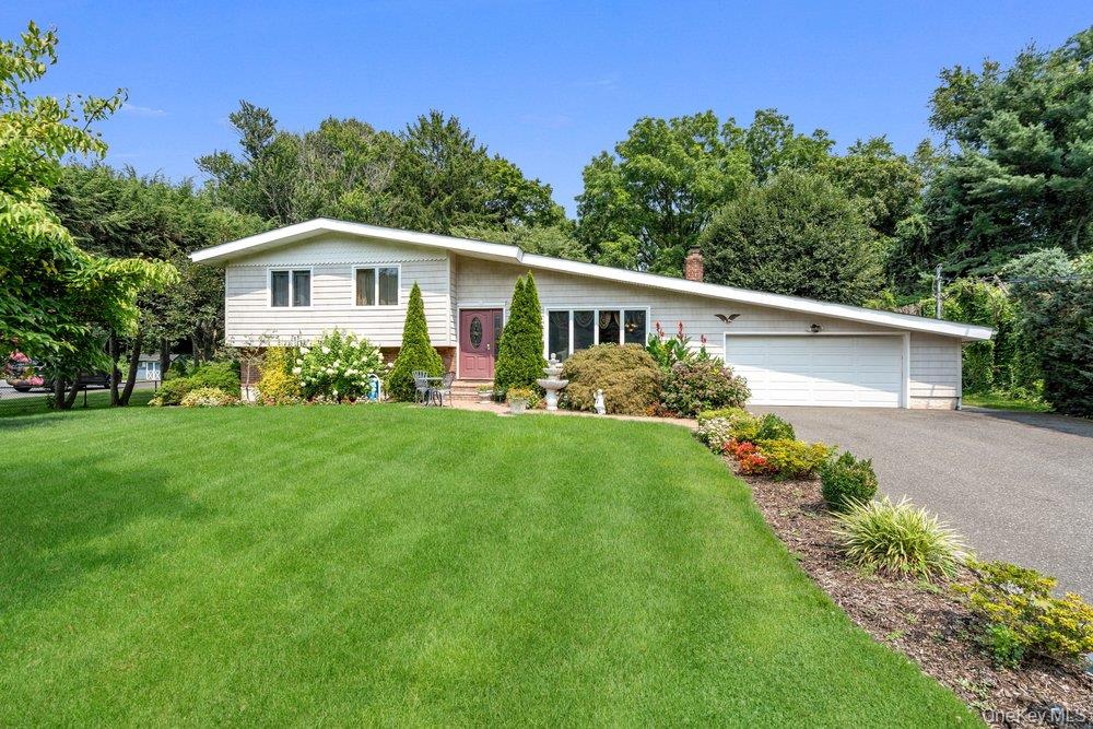11 Laurie Place – For Sale
