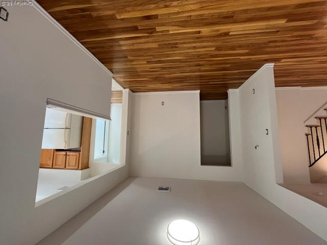 35 Sands Point Road, Unit B photo 5