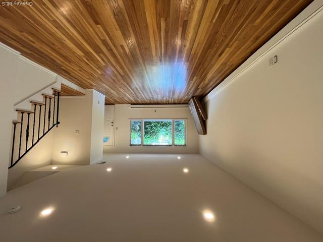 35 Sands Point Road, Unit B photo 4