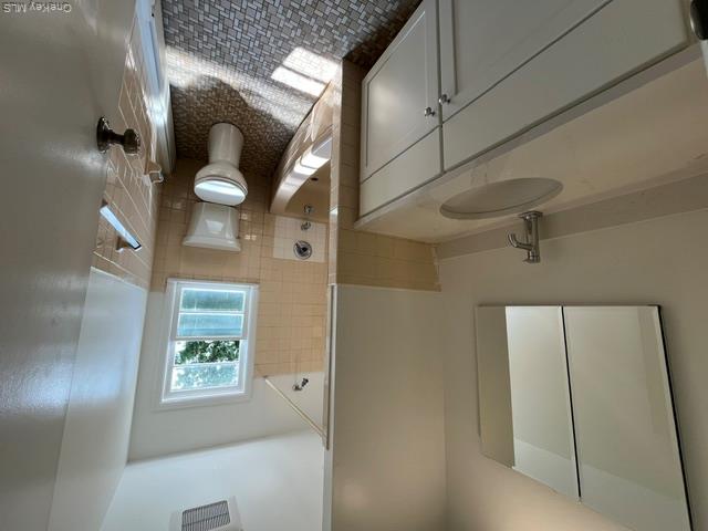 35 Sands Point Road, Unit B photo 13