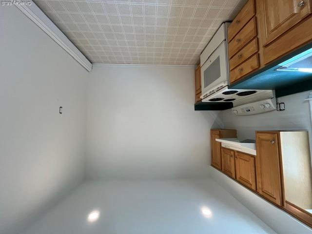 35 Sands Point Road, Unit B photo 9