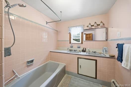 24 Van Dam Road – For Sale photo 21