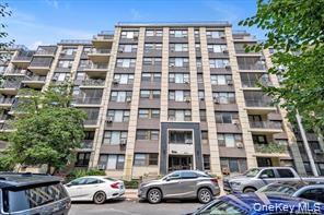 9841 64 Road, Unit 7D