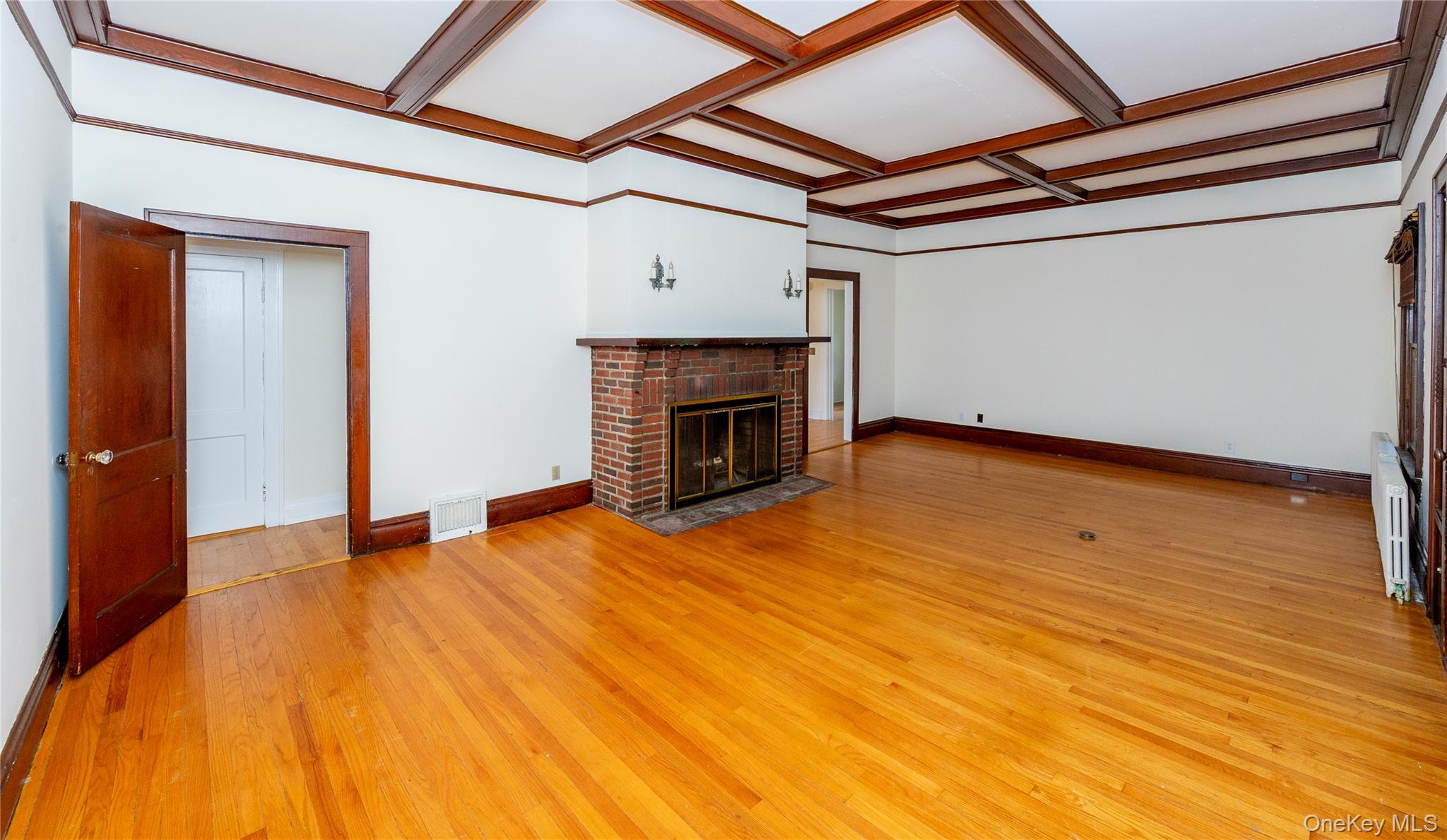 140 E Main Street, Unit 1 photo 13