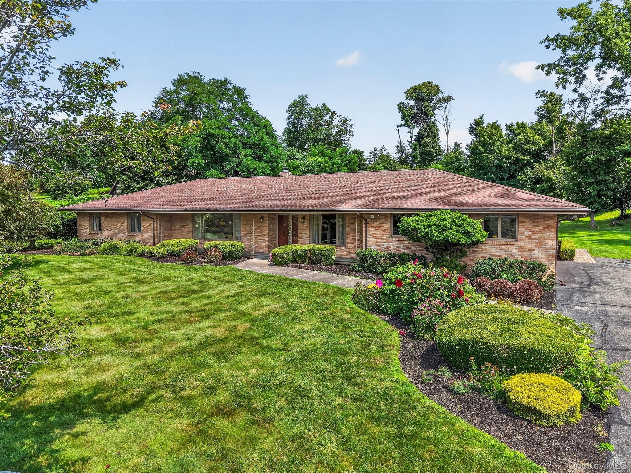 60 Susan Drive – For Sale