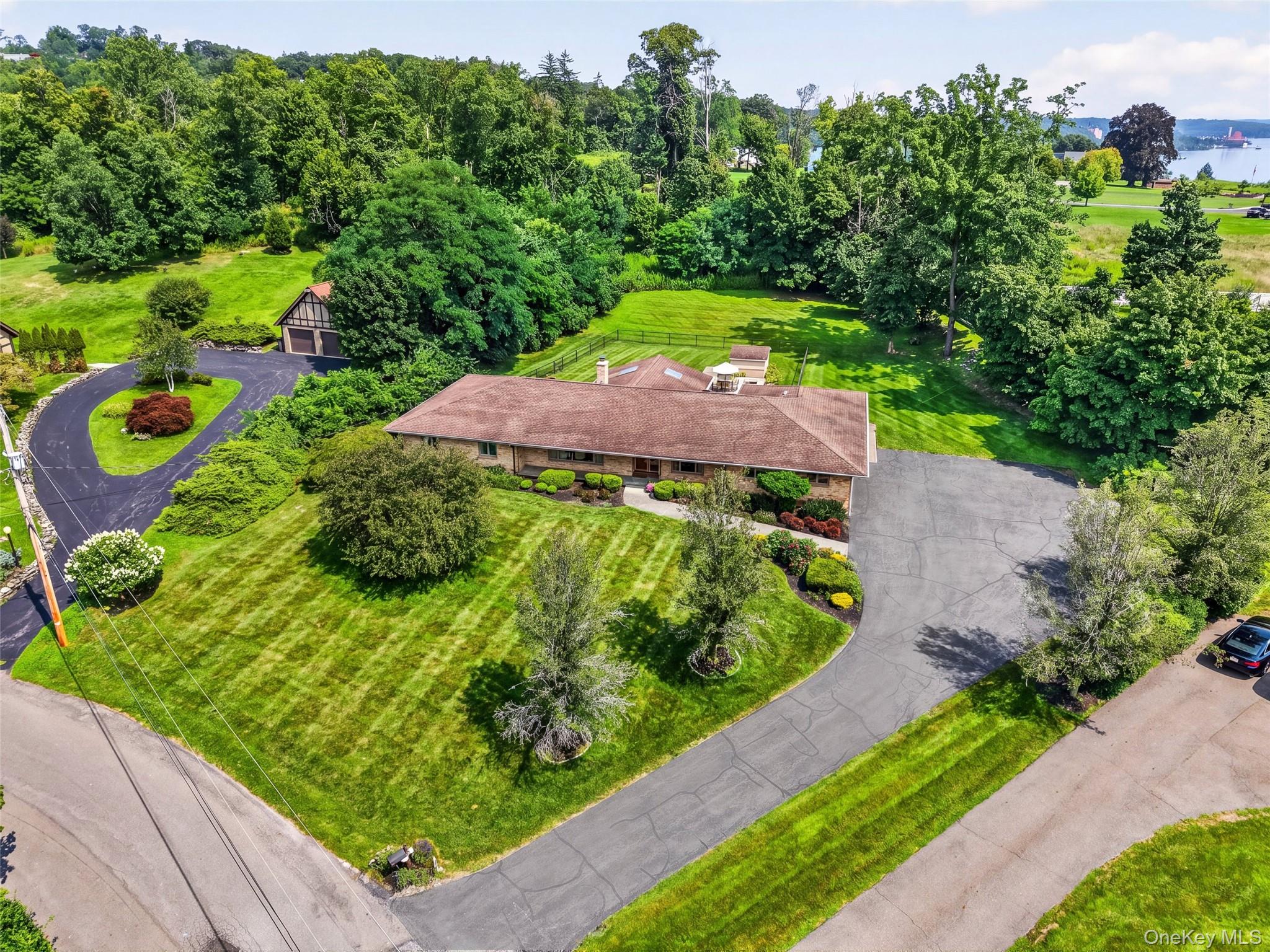 60 Susan Drive – For Sale photo 35