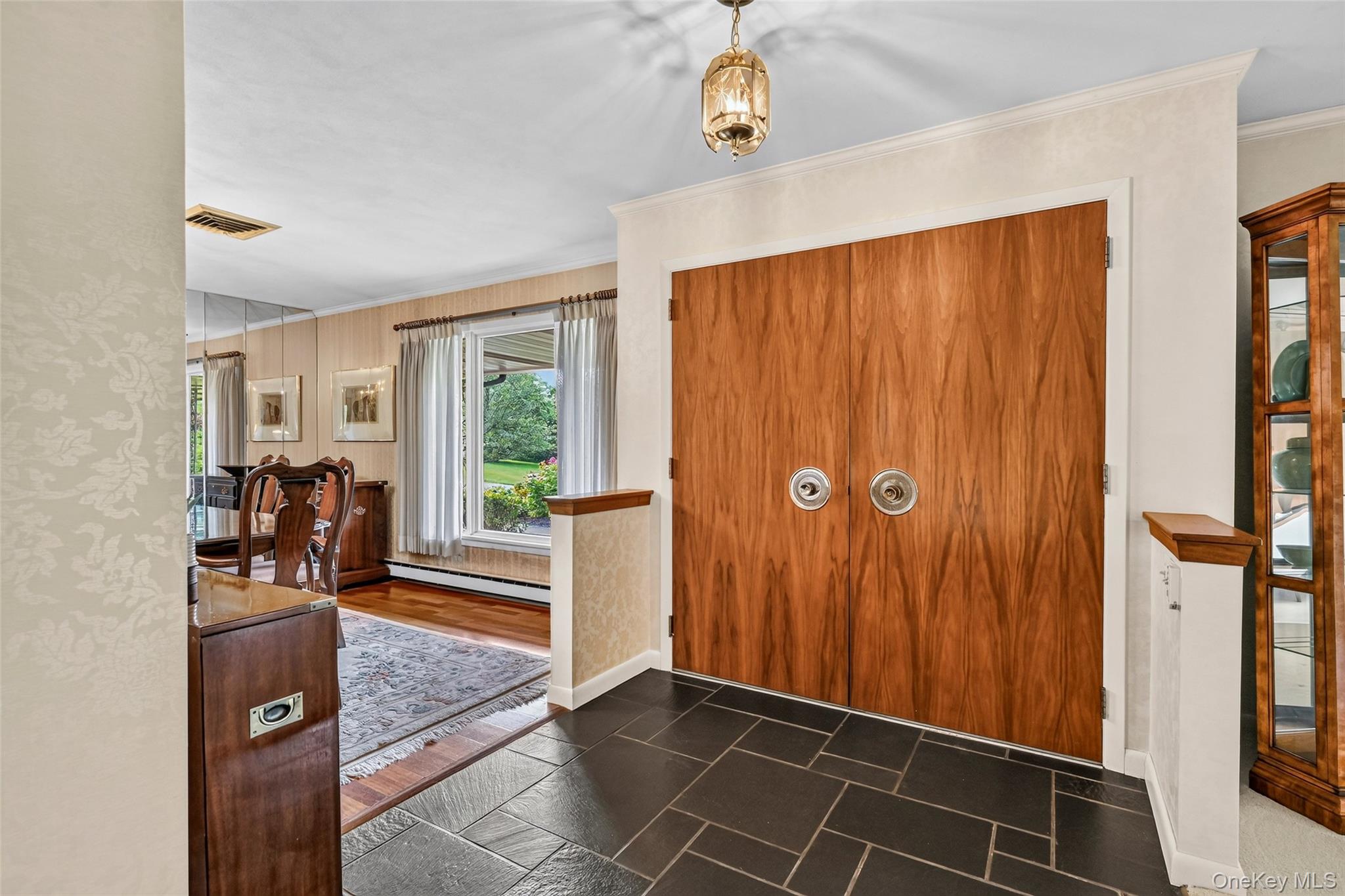60 Susan Drive – For Sale photo 3