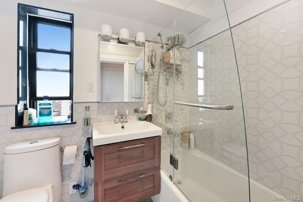 49 E 96th Street, Unit 16B photo 15