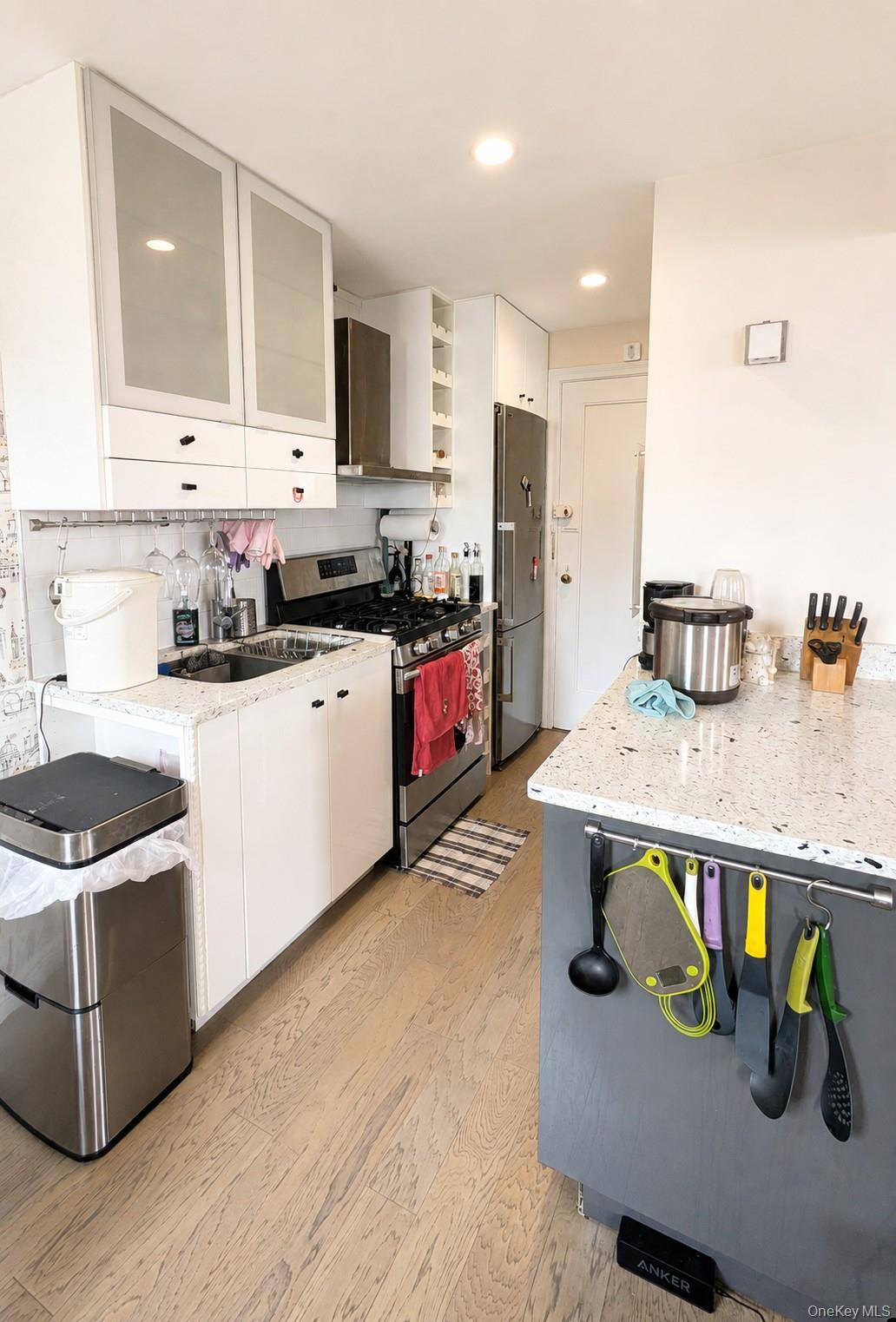 49 E 96th Street, Unit 16B photo 10