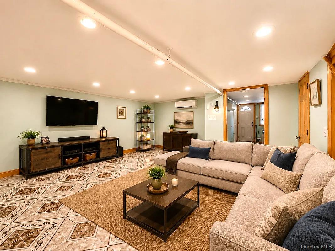 143-14 85th Drive – For Sale photo 7