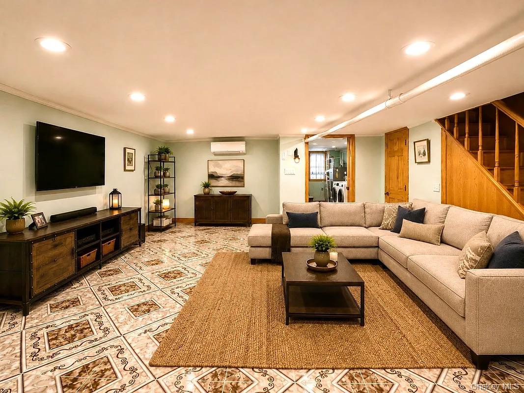 143-14 85th Drive – For Sale photo 8