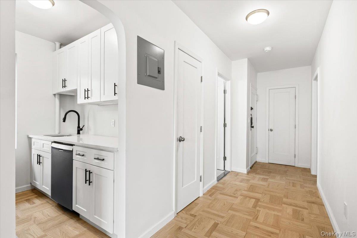 196 Garth Road, Unit 1F photo 7