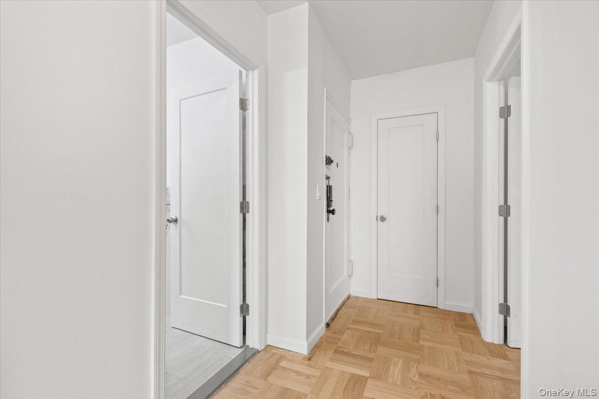 196 Garth Road, Unit 1F photo 6
