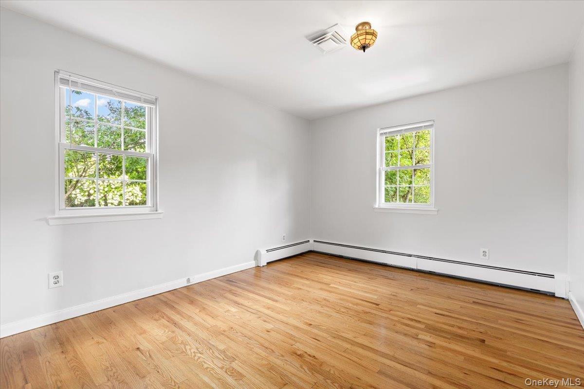 649 White Plains Road – For Rent photo 10