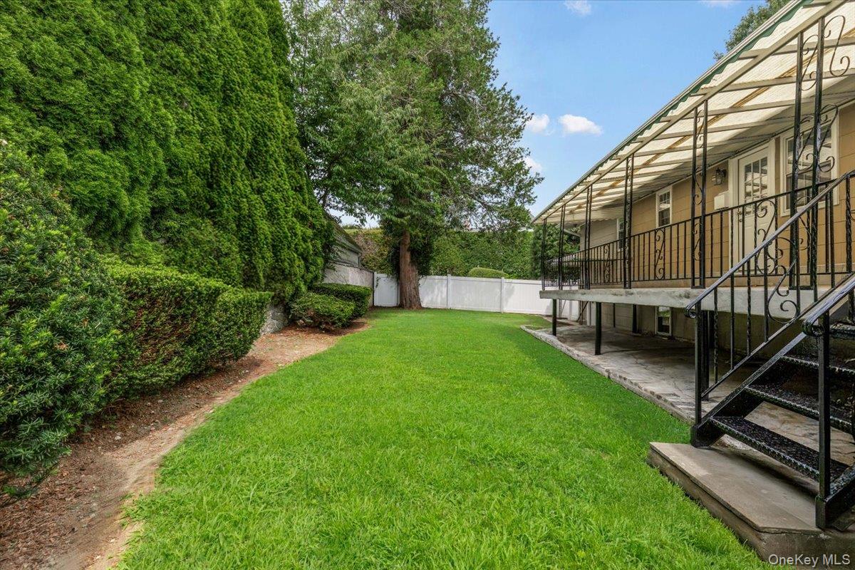 649 White Plains Road – For Rent photo 22
